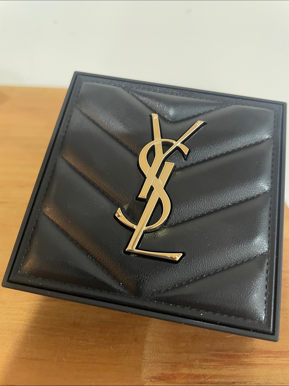 🎆 NEW IN BOX Yves Saint Laurent All Hours
HyperPresto Powder - Picture 8 of 9